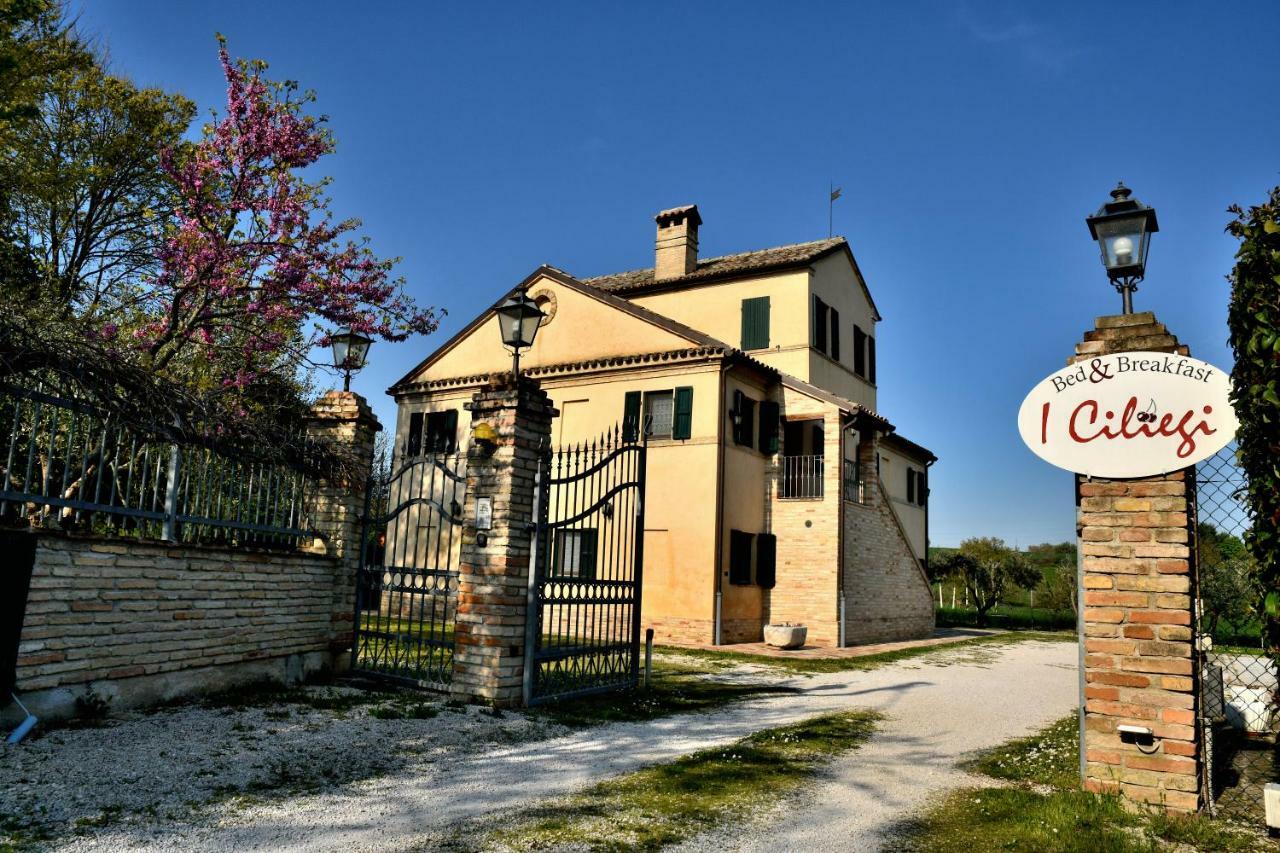 Bed and Breakfast I Ciliegi Озімо Екстер'єр фото